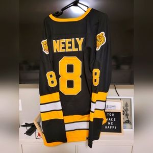 Boston bruins jersey $80